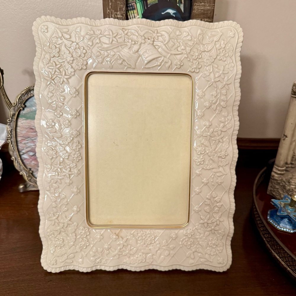 Lenox Elegant Cream Porcelain Wedding Frame for 5x7 Photo